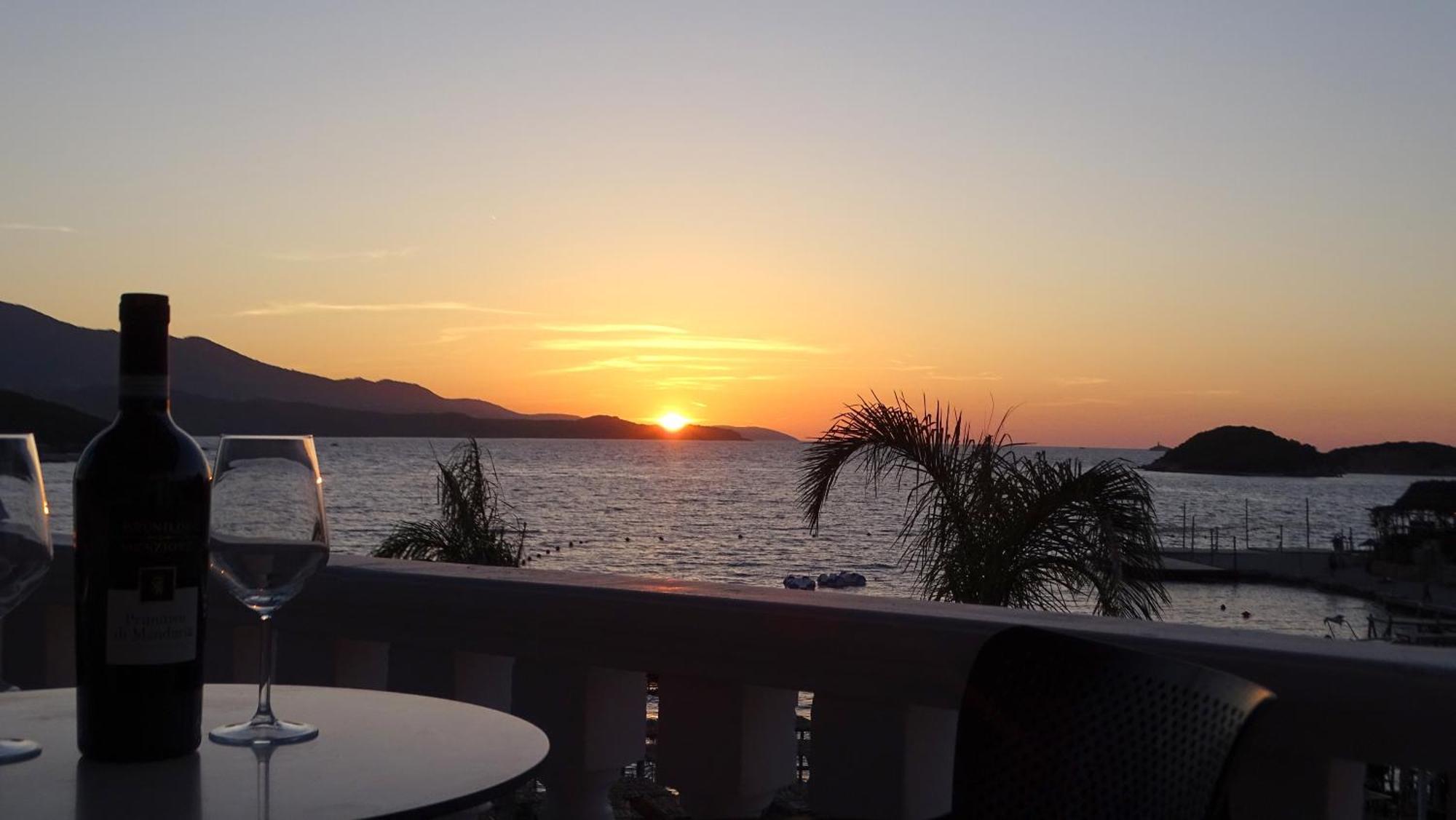 Melina'S Seaside Retreat Apart otel Ksamil Dış mekan fotoğraf
